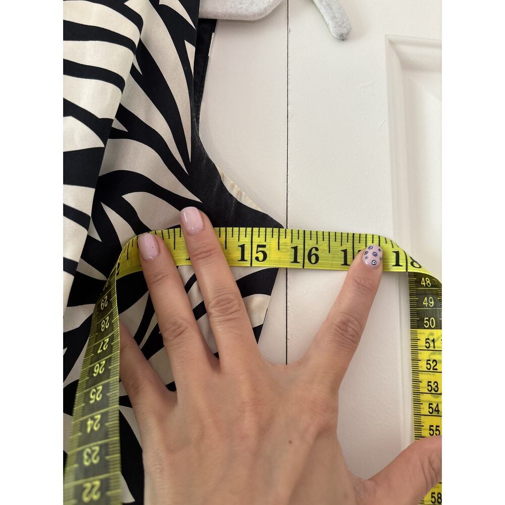 Maggy London Black White Leaf Print Silk Dress 2 - Picture 6 of 9